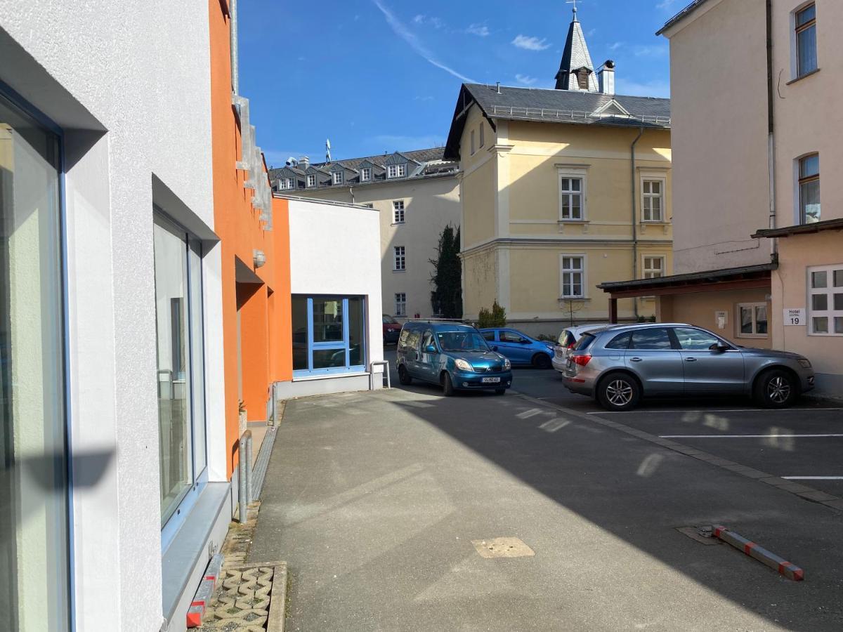 Fewo Roland Ranft Direkt Am Kurpark Barrierearm 60Qm Bad Elster Luaran gambar