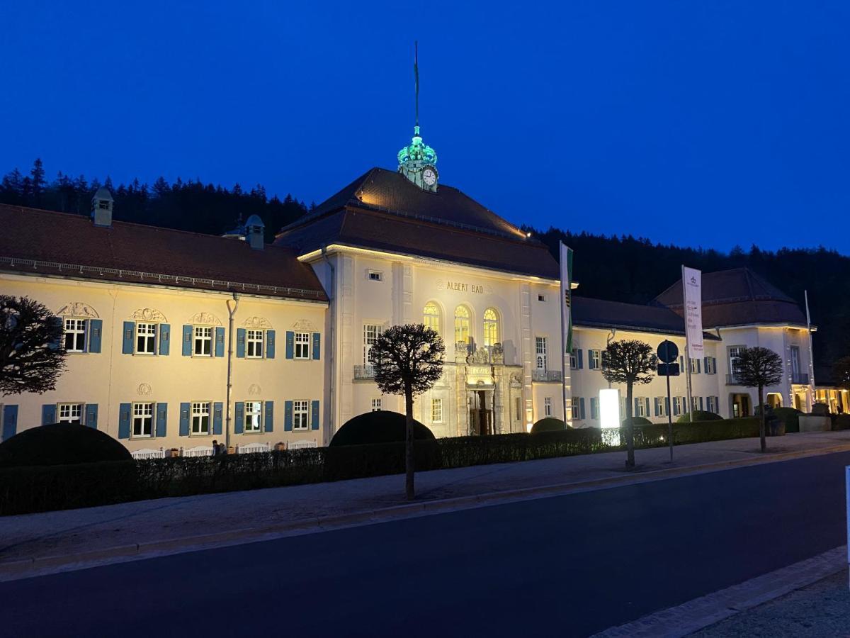 Fewo Roland Ranft Direkt Am Kurpark Barrierearm 60Qm Bad Elster Luaran gambar